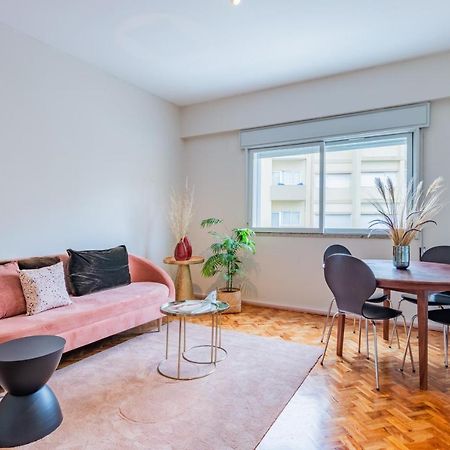 Апартаменты Amazing Duplex - Mid Century Experience & Parking Порту Экстерьер фото