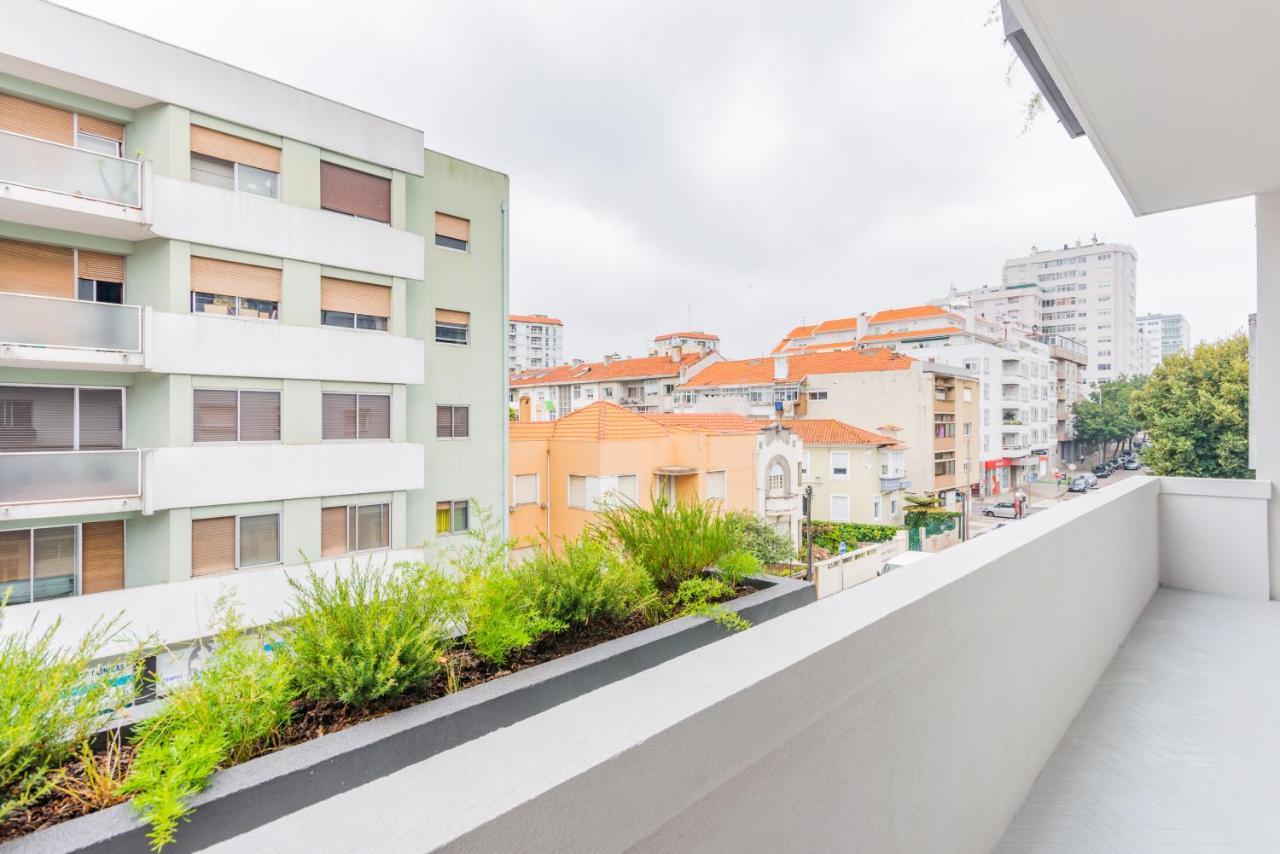 Апартаменты Amazing Duplex - Mid Century Experience & Parking Порту Экстерьер фото