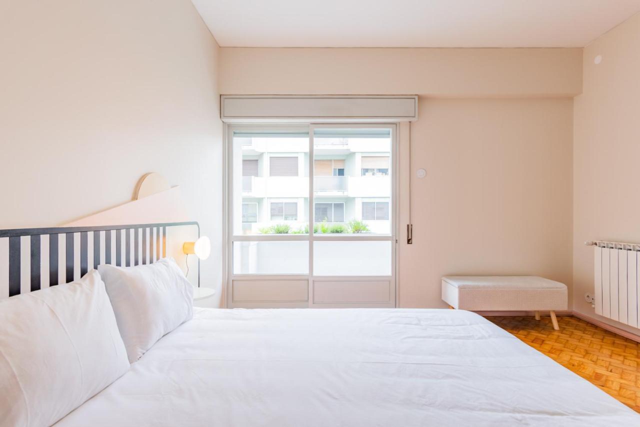 Апартаменты Amazing Duplex - Mid Century Experience & Parking Порту Экстерьер фото