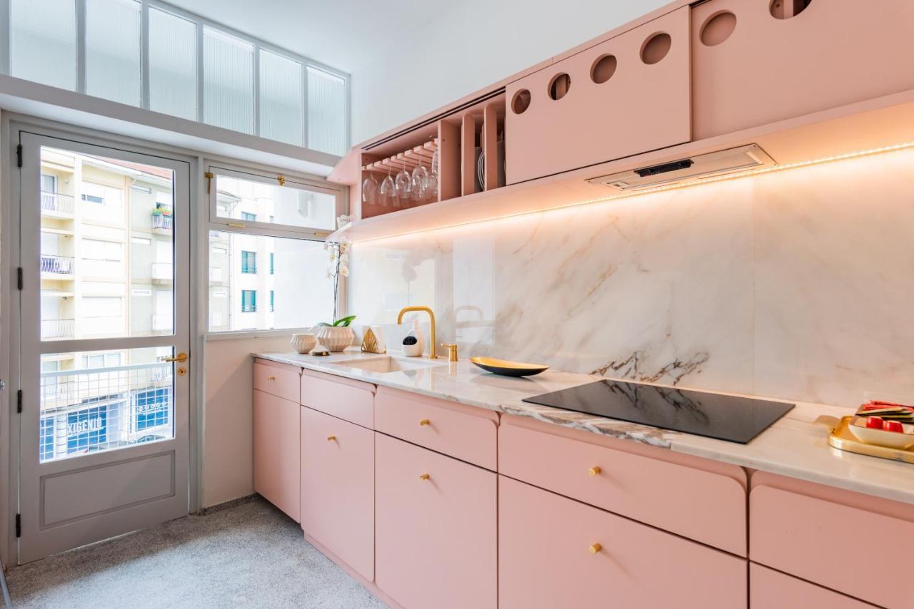 Апартаменты Amazing Duplex - Mid Century Experience & Parking Порту Экстерьер фото