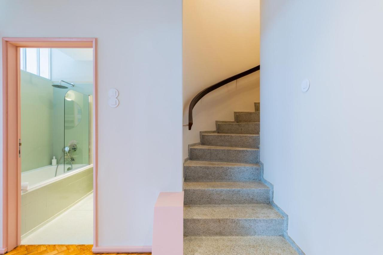Апартаменты Amazing Duplex - Mid Century Experience & Parking Порту Экстерьер фото